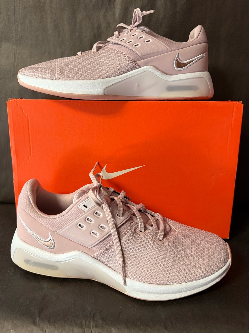 New! Nike Air Max Bella 10.5